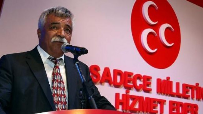 MHP'li Saz Ozanının Partisiyle Başı Dertte